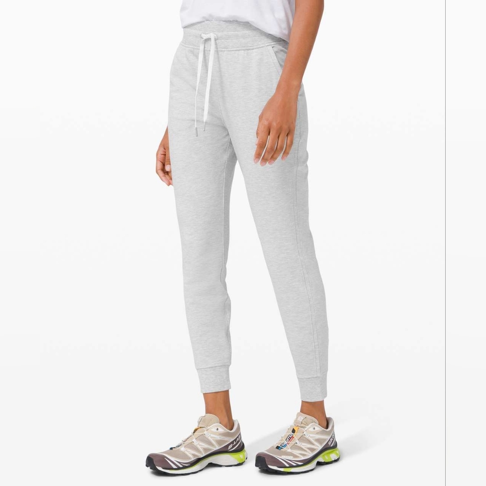 Lululemon Warm Down Highrise Jogger, size 4
